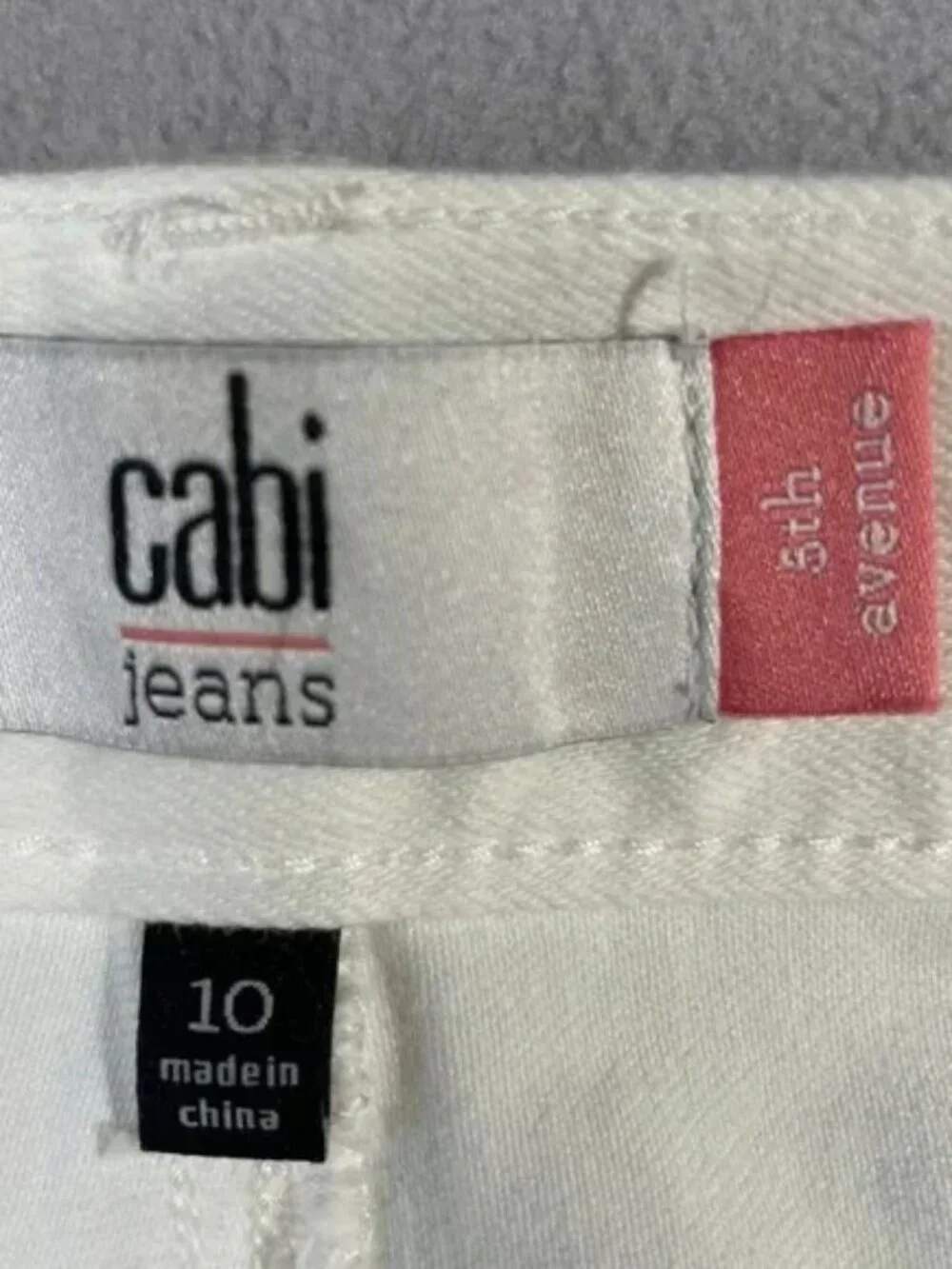CAbi 5th Avenue Jean White High Rise Stretch Flare Size 10 Style 6285L - Picture 14 of 16